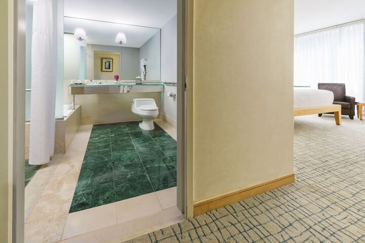 Room 40 of 53