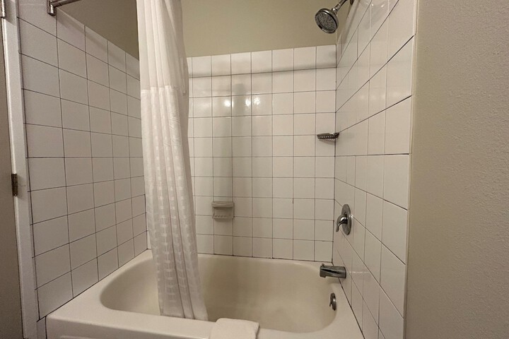 Room 5 of 15