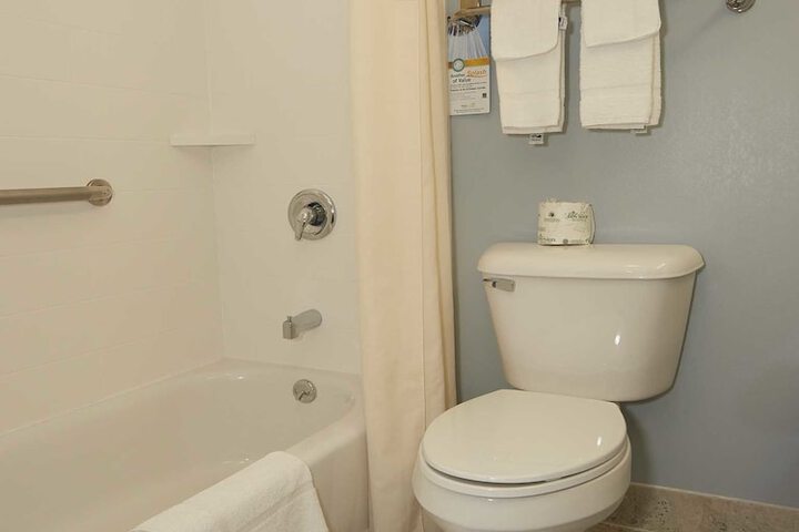 Quality Inn Bourne - Cape Cod