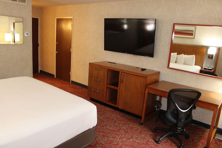 Room 47 of 76