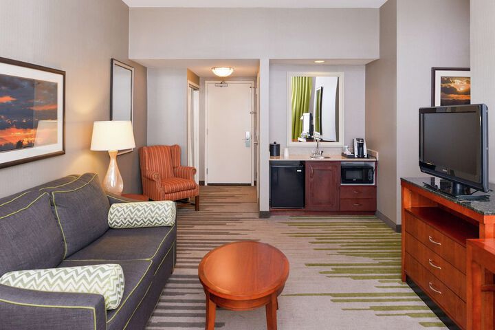 Room 15 of 37