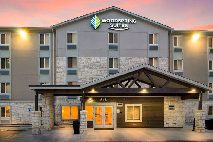 Hotel 2 of 49