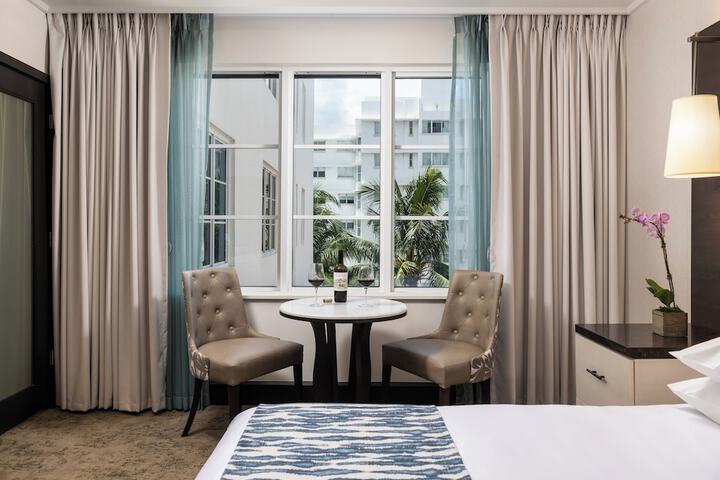 Room 26 of 108