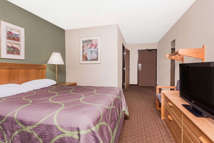 Room 17 of 23