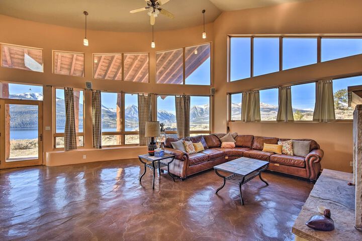 Luxe Twin Lakes House w / Mountain & Lake Views!