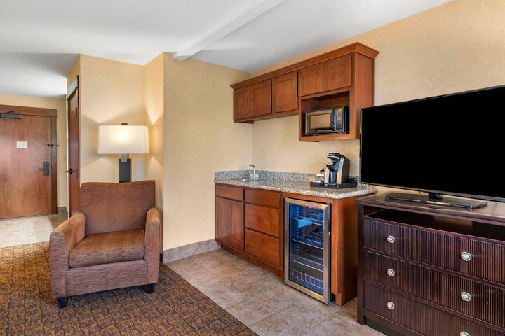 Lloyd Hotel Astoria Bayfront an Ascend Collection Hotel