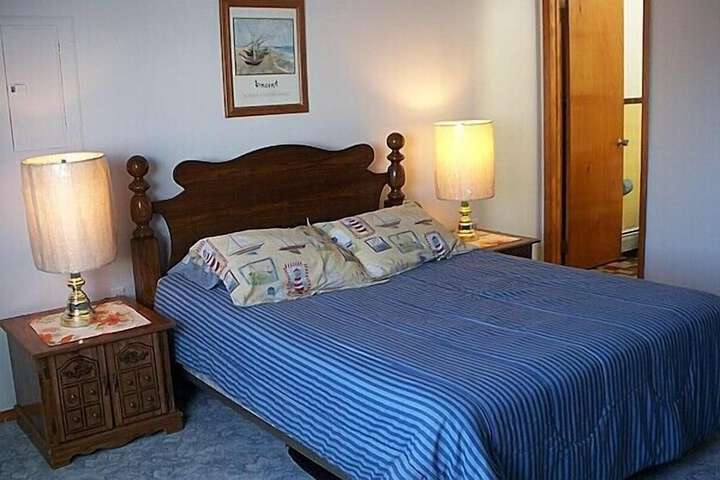 Room 14 of 32