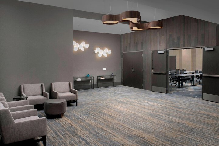 Delta Hotels by Marriott Seattle Everett