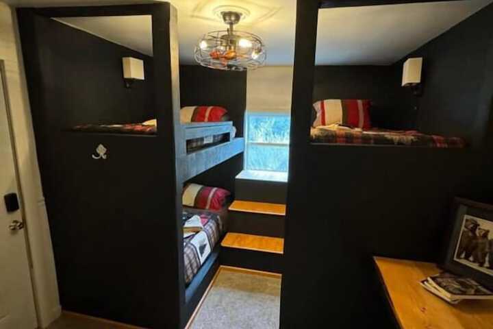 Nauti Otter Inn and Yurt Village