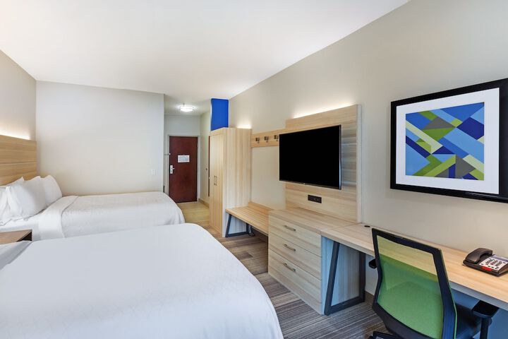 Room 32 of 57