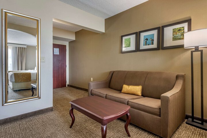 Room 16 of 34