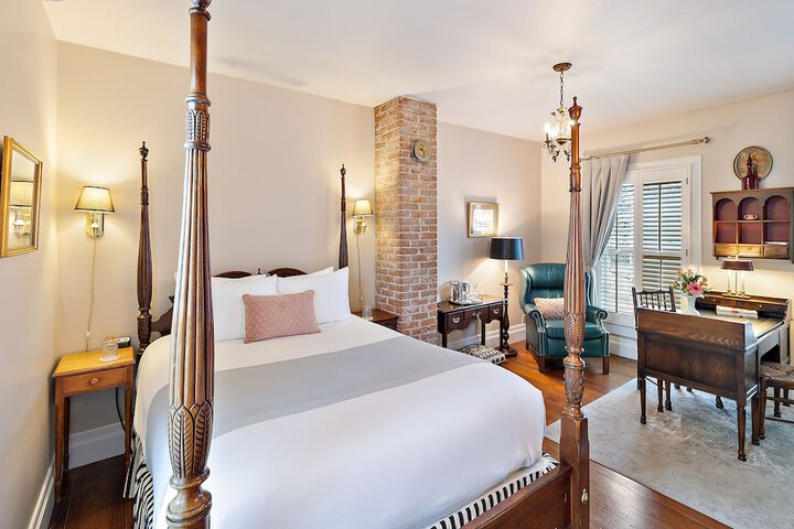 McCully House Inn