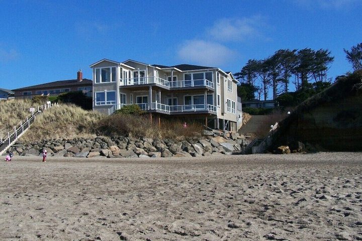 Admirals Beach Retreat