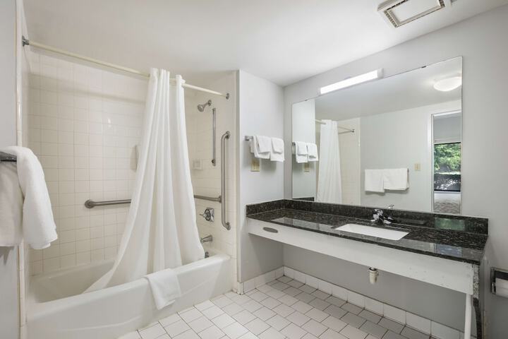 Room 15 of 29