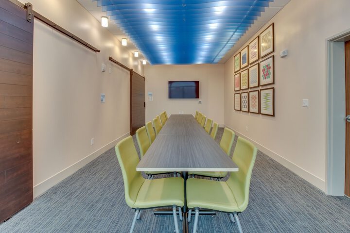 Holiday Inn Express & Suites Union City by IHG
