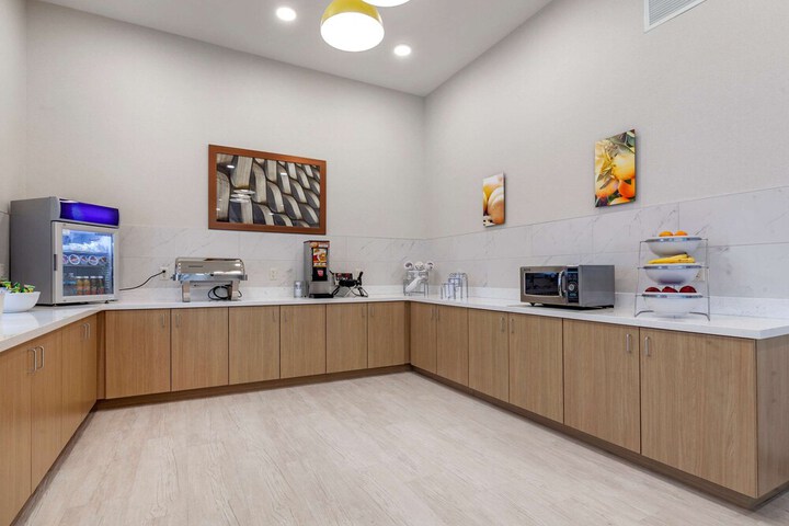 Comfort Suites Cottage Grove – Madison