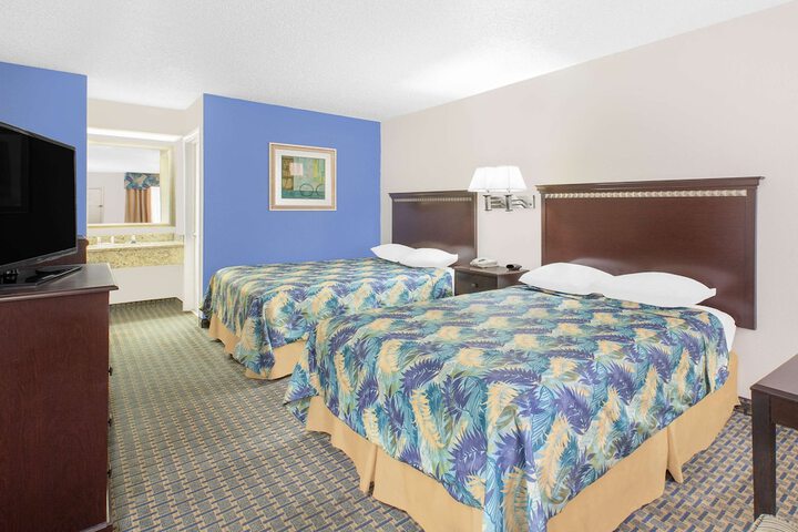 Room 12 of 14