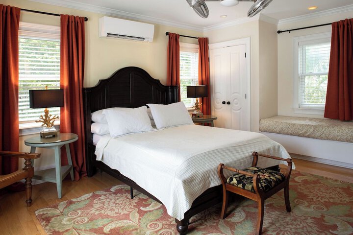 Room 75 of 136
