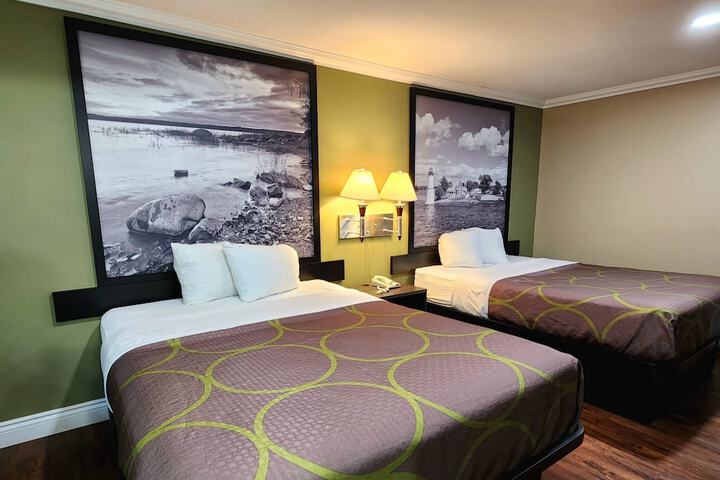 Room 17 of 31