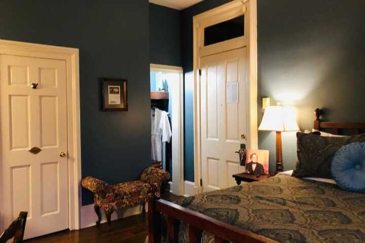Room 40 of 95
