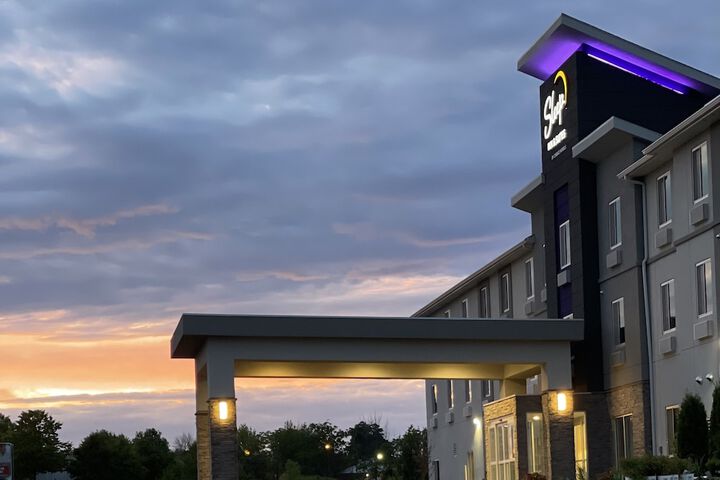 Hotel 3 of 38