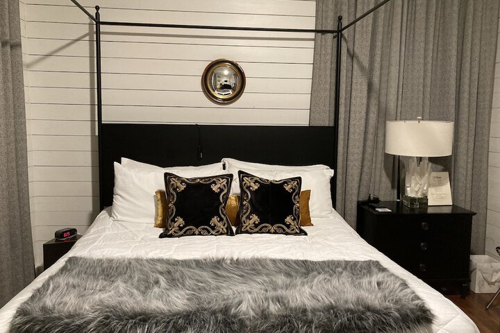 Coppersmith Inn B & B