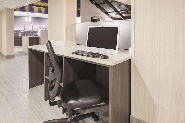 Business Center 29 of 29