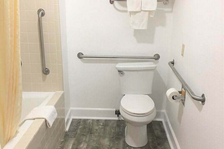 Room 17 of 23