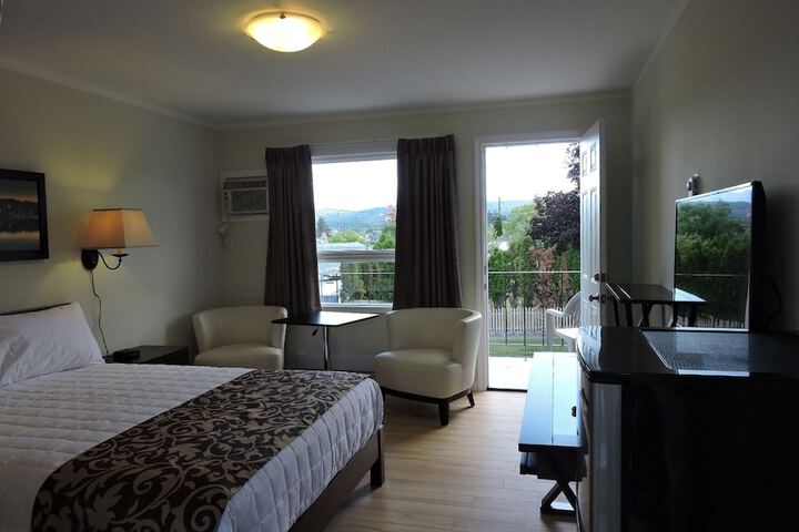 Room 52 of 71
