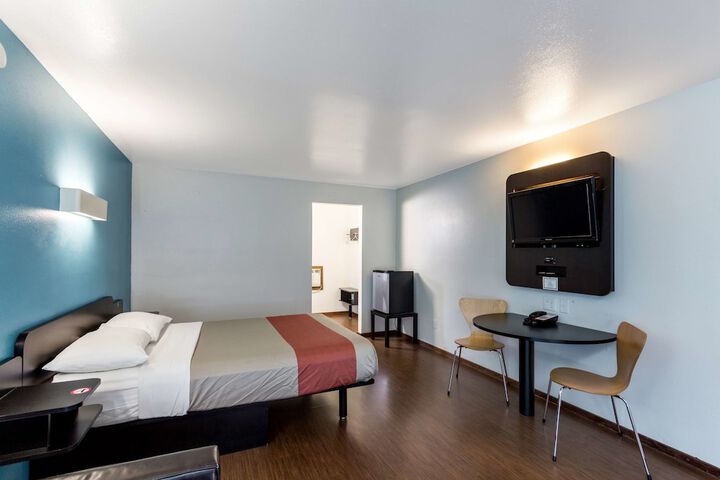 Room 32 of 44