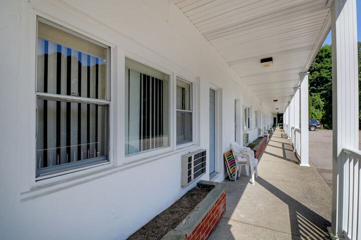 Hotel 5 of 62