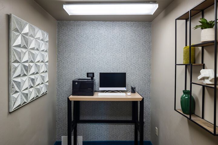 Business Center 43 of 43