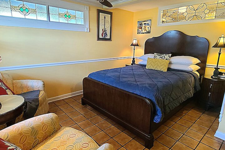Room 44 of 90