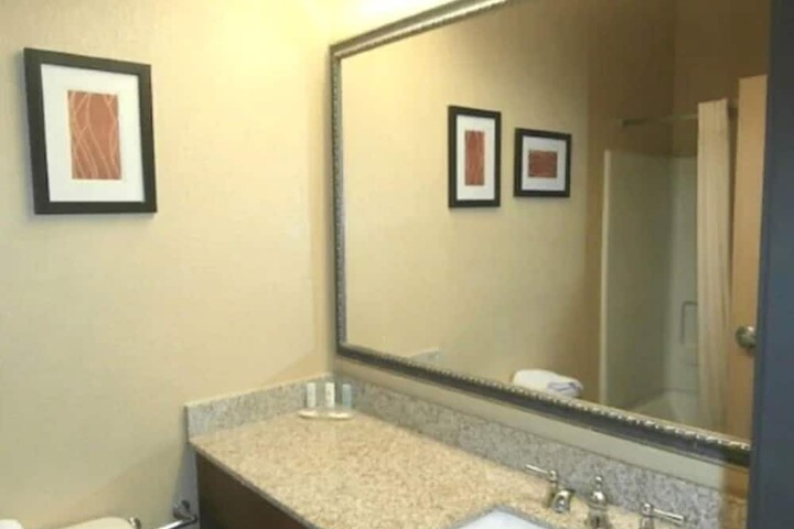 Room 14 of 25