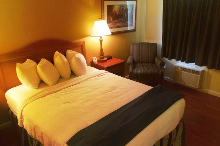 Room 77 of 114