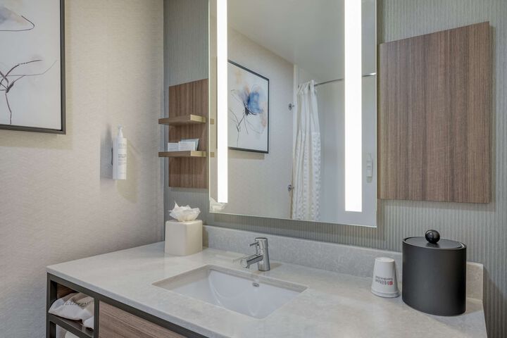 Room 12 of 21