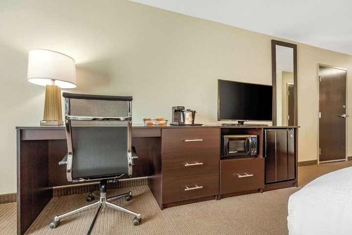 Room 18 of 53