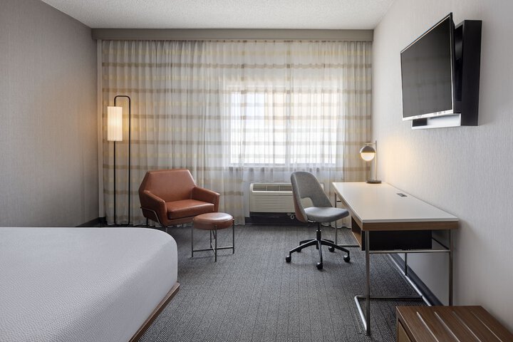 Room 18 of 65