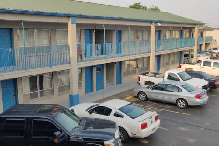 Hotel 5 of 34