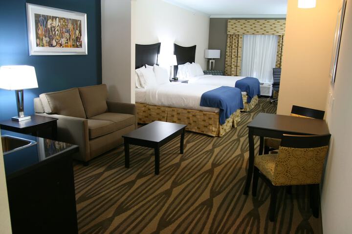 Room 13 of 25