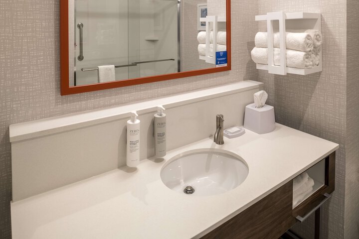 Hampton Inn & Suites Huntington Downtown
