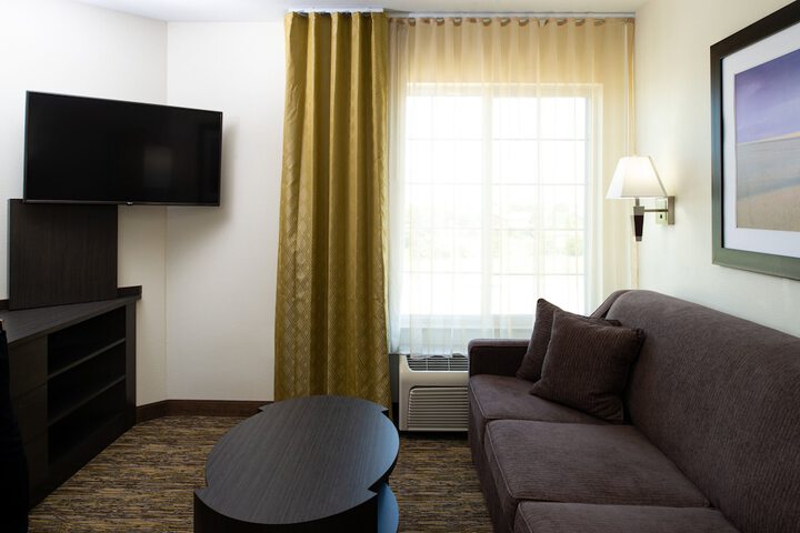 Room 28 of 36