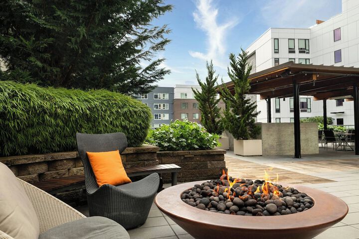 Aloft by Marriott Seattle Redmond