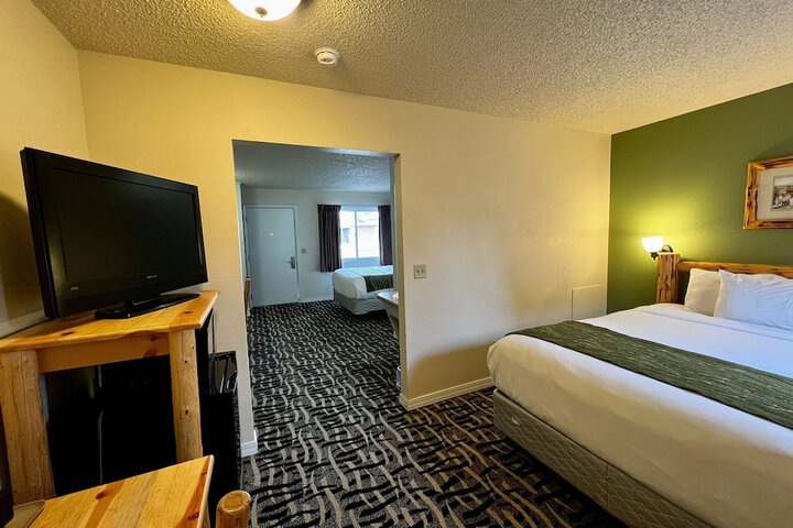 Cody Legacy Inn & Suites