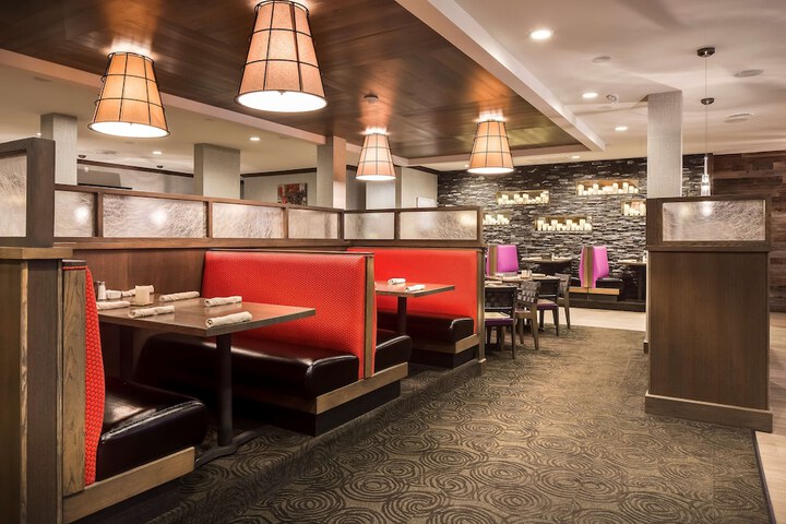 Hampton Inn Iowa City / Coralville