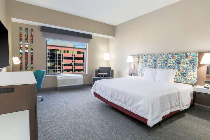Room 34 of 51