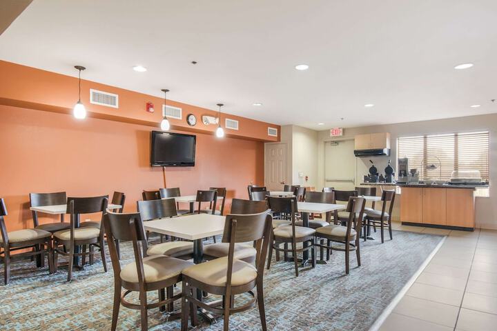 Sleep Inn & Suites Ronks - Lancaster Area