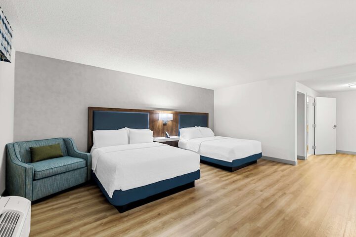 Room 8 of 45