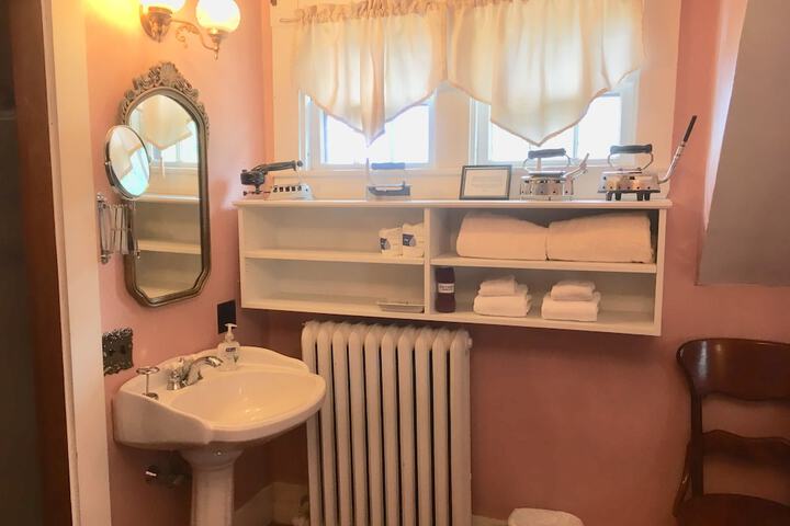 Room 18 of 29