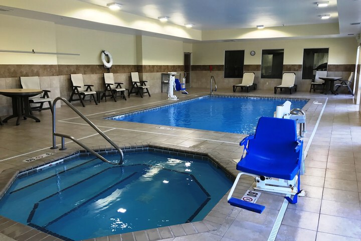Comfort Inn & Suites Porter near Indiana Dunes
